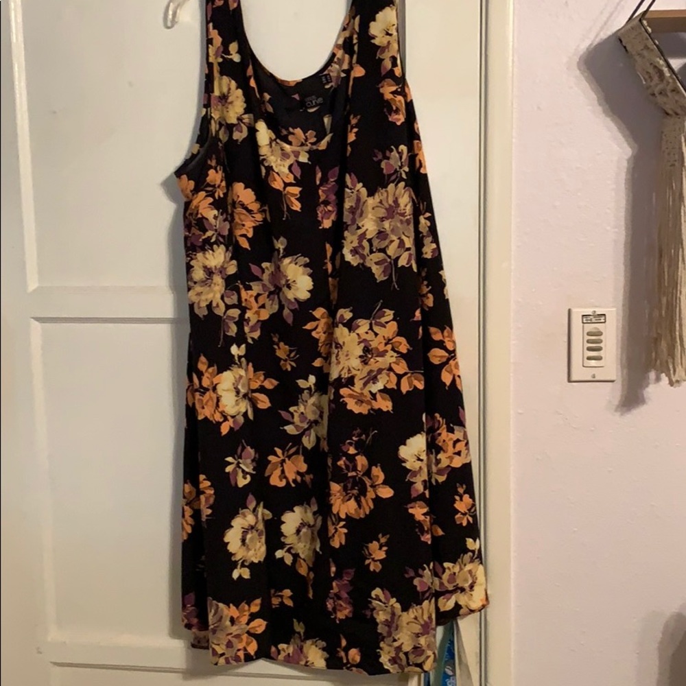 Flow lightweight floral dress